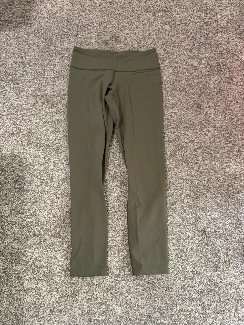 Women’s Lululemon Olive Green Leggings!